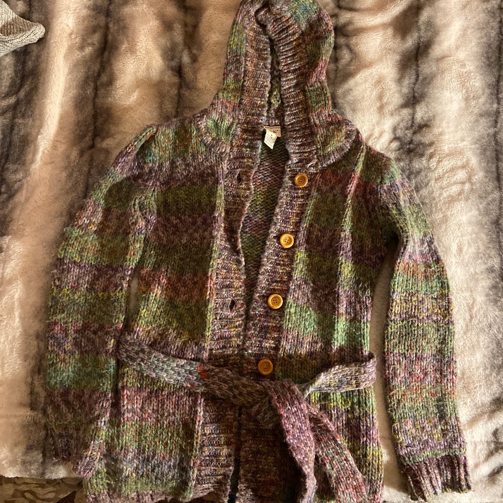 Multicolored hooded sweater